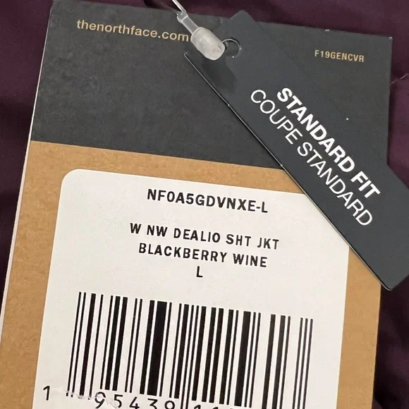 THE NORTH FACE Womens New Dealio 550 Down Short Jacket Blackberry Wine